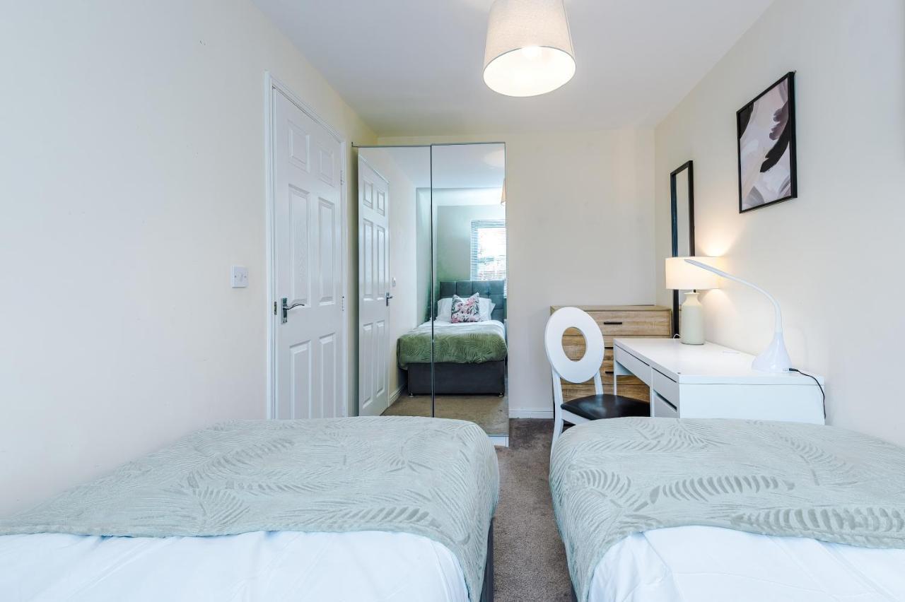 Chic 2 Bed House With Garden & Free Parking Βίλα Μάντσεστερ Εξωτερικό φωτογραφία
